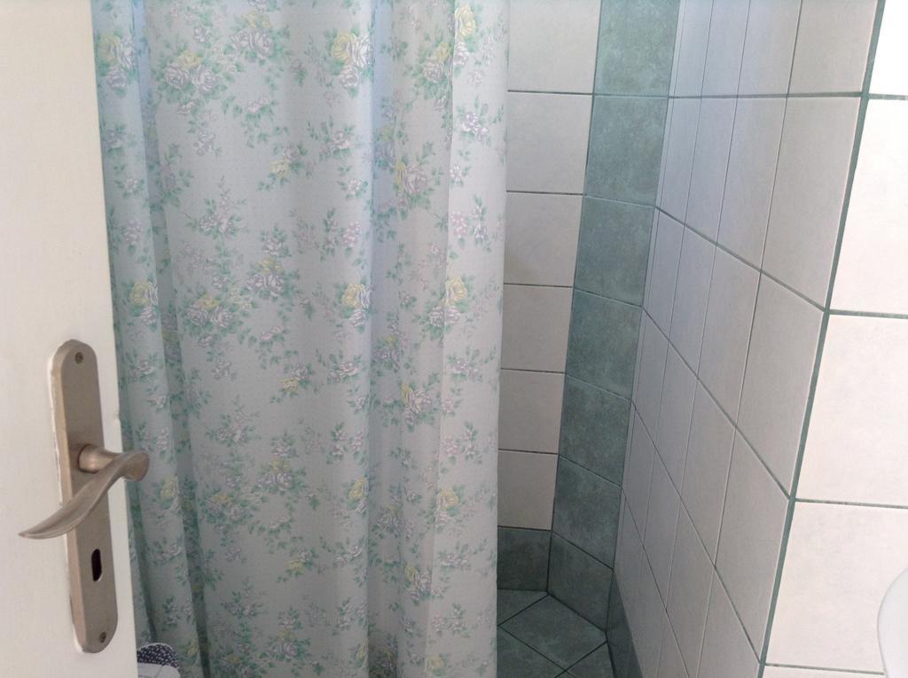 פארוס Arian Hotel מראה חיצוני תמונה